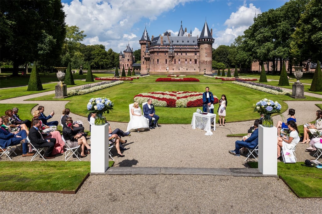 Jullie serene huwelijk in de exclusieve Romeinse Tuin