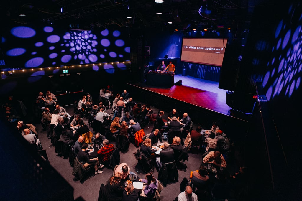 Ronde tafel setting in Next zaal