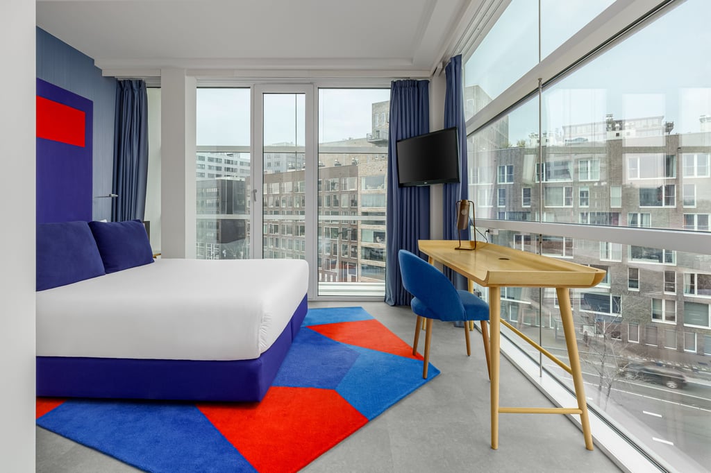 Executive Corner Room