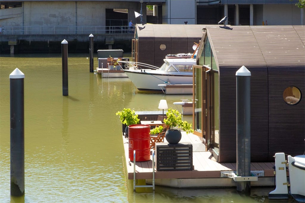Wikkelboat langszicht @ Wijnhaven