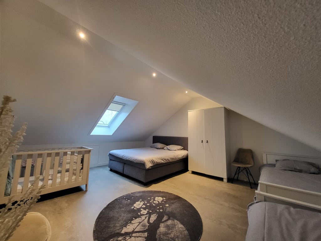 slaapkamer 10 (zolder)