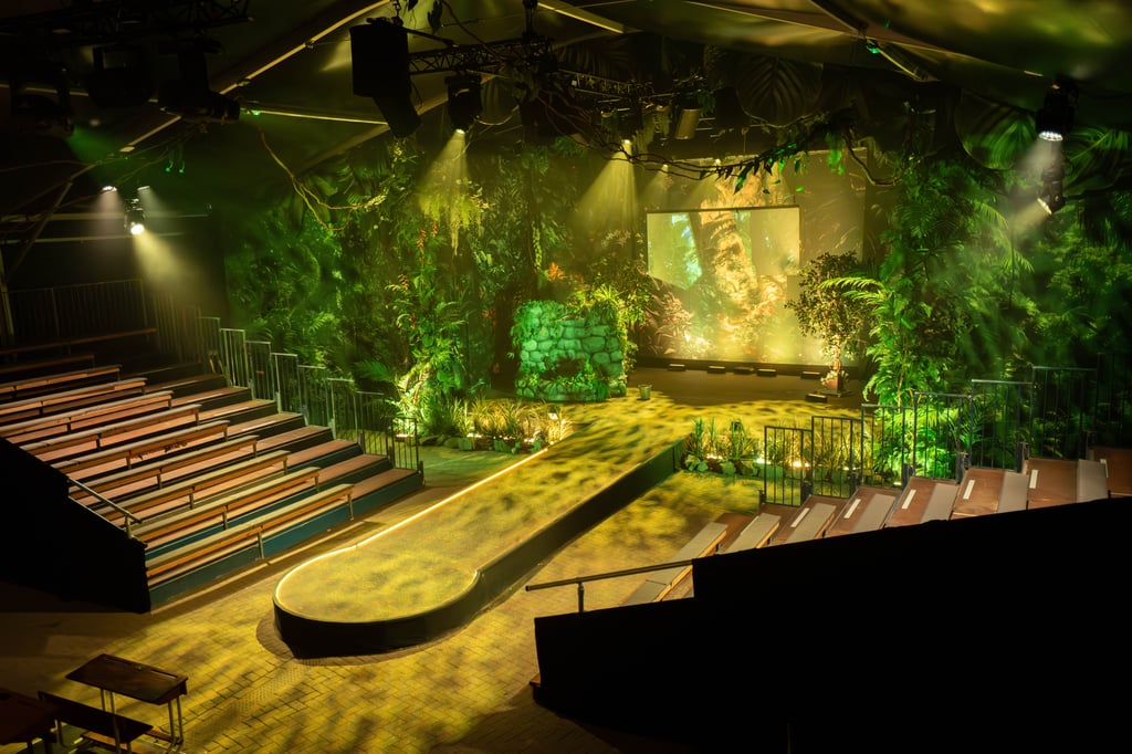 OuwehandsDierenpark_Theatertent_2.jpg