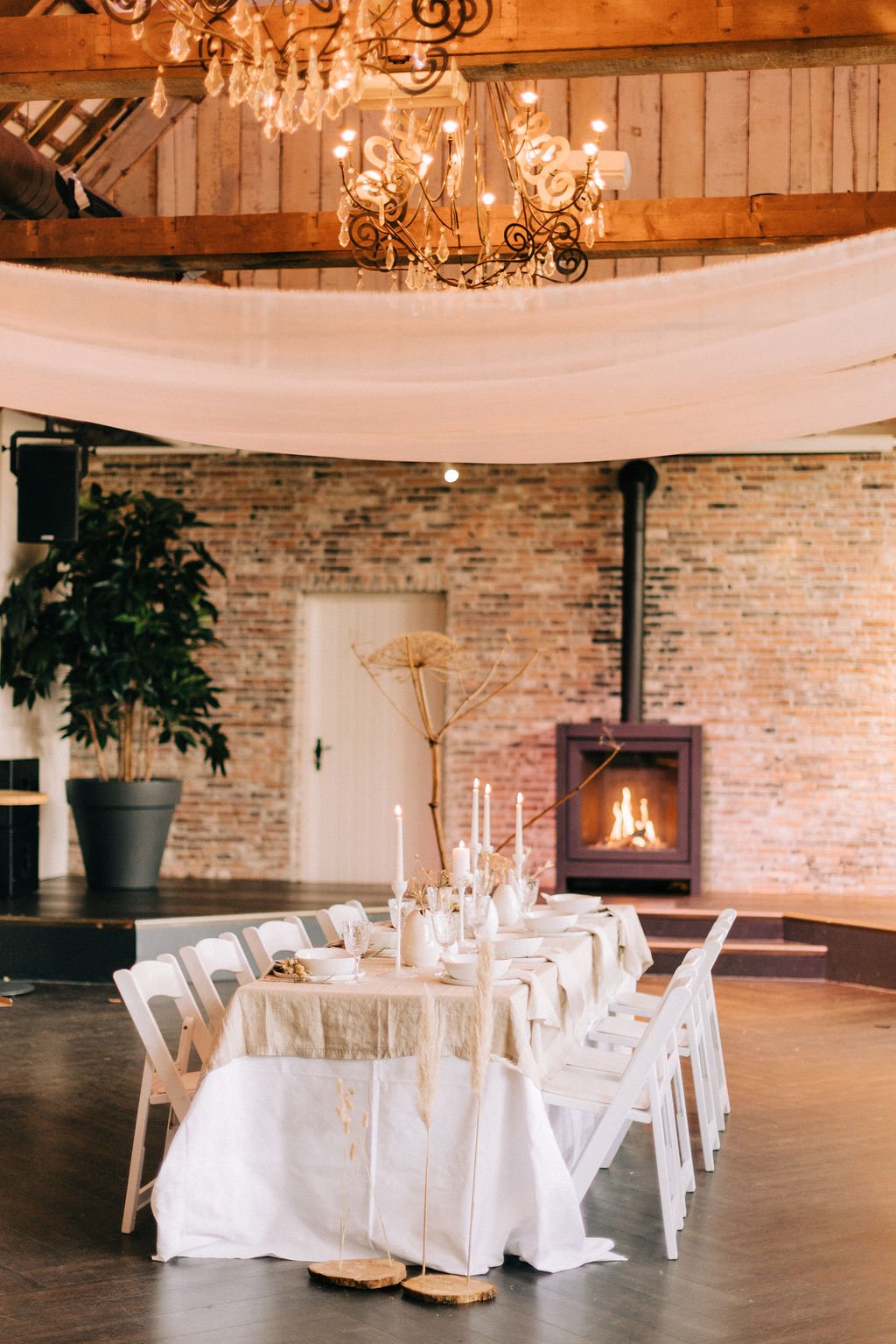 The Farmhouse - Sit Down Dinner Wedding