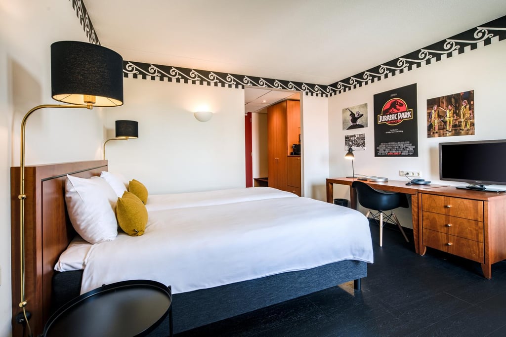 Twin Room - 3.jpg
