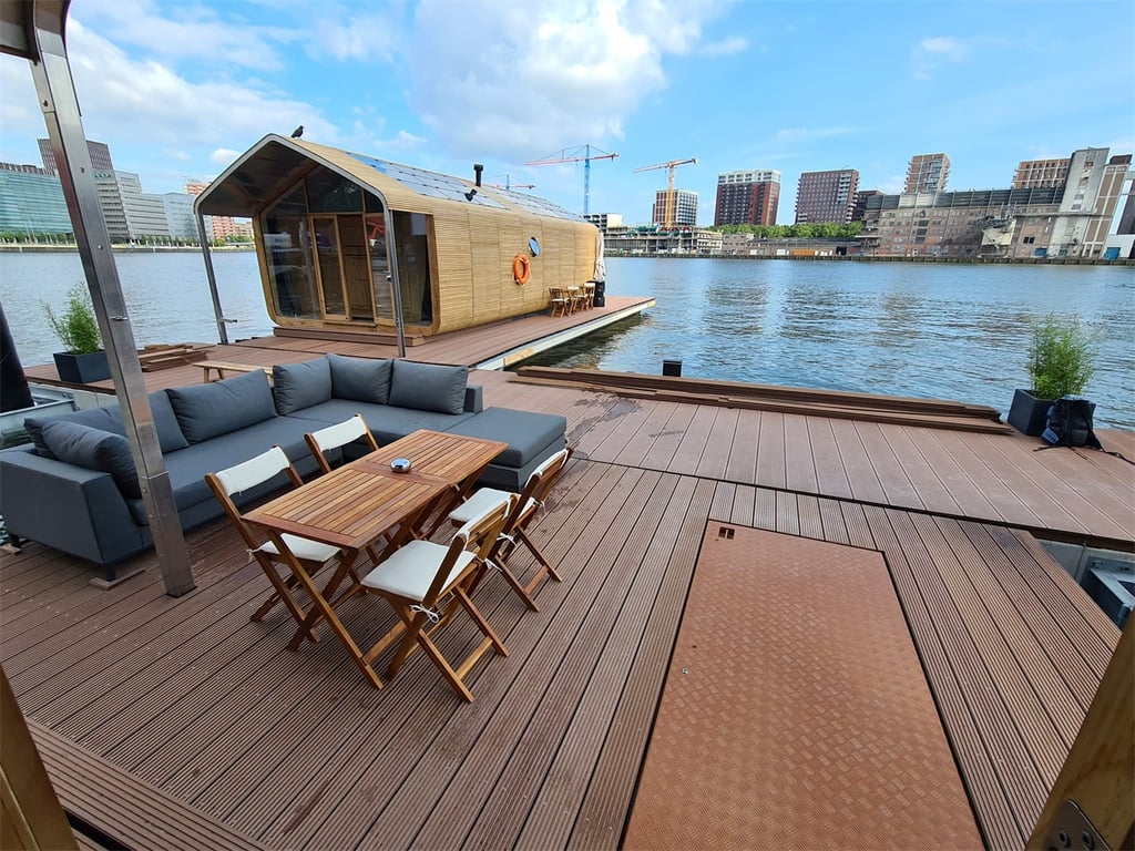 Wikkelboats Rijnhaven Terras