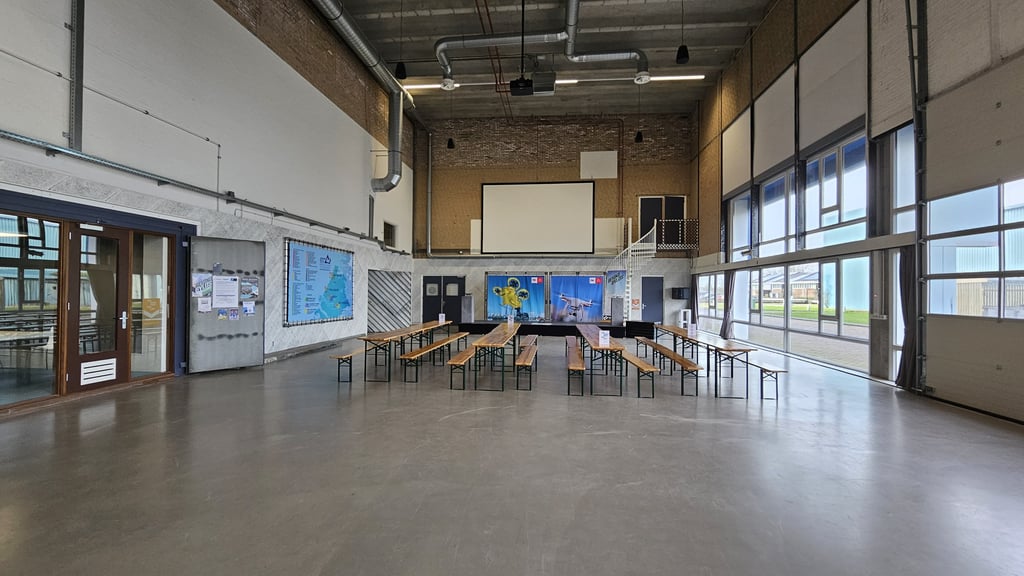 Lobby van Unmanned Valley.jpg