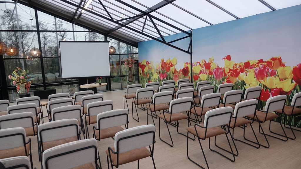 Tulip Lounge (4)