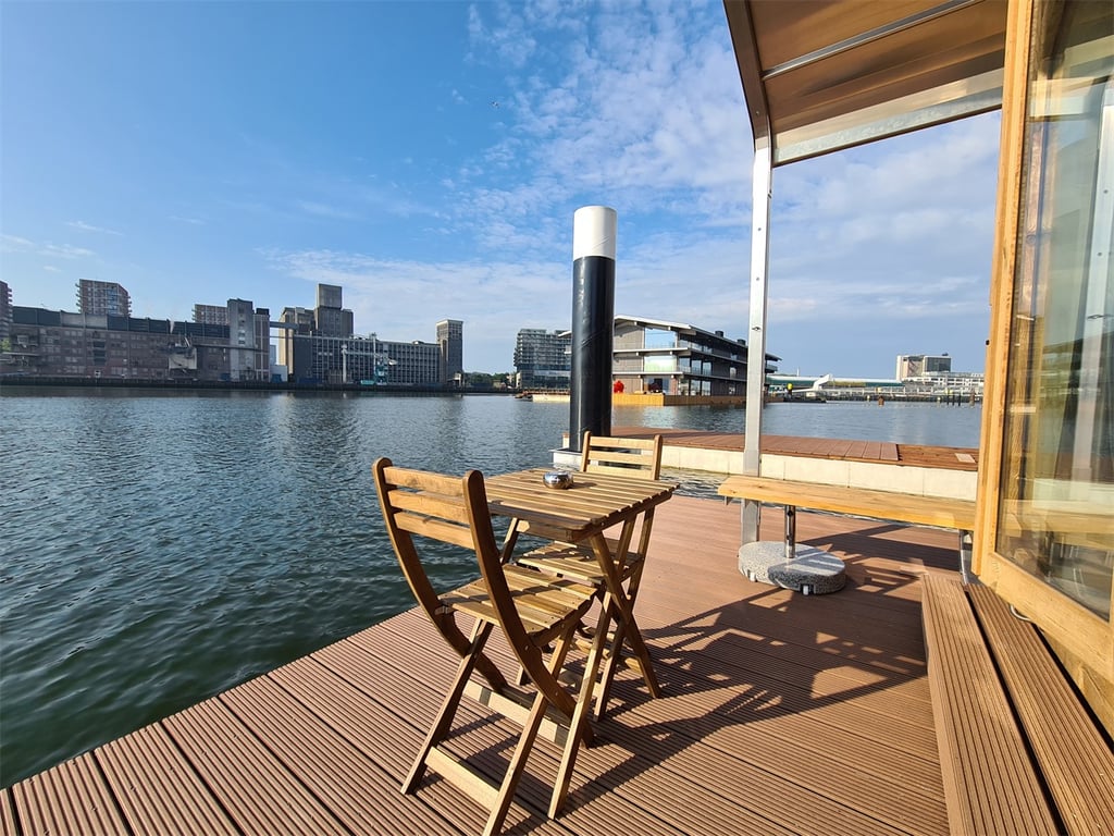 Wikkelboat 1 @ Rijnhaven