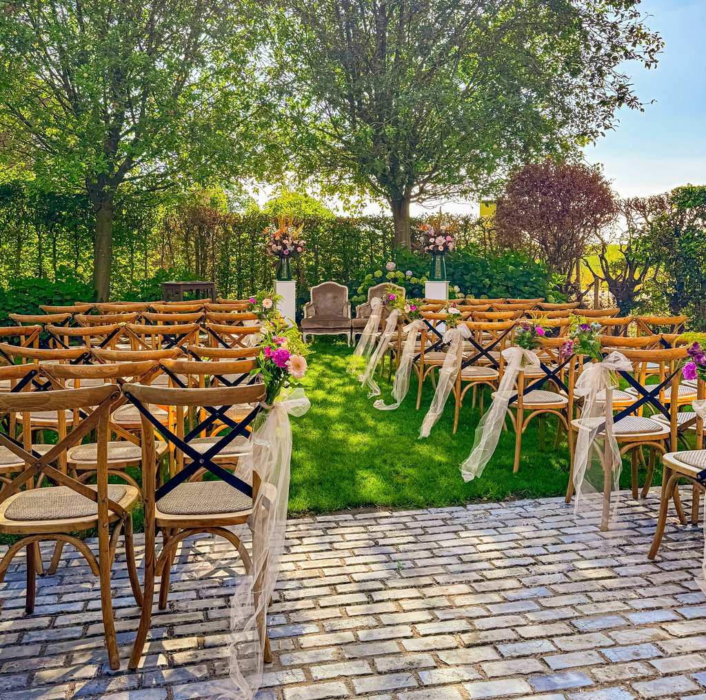 Ceremonie in de binnentuin 