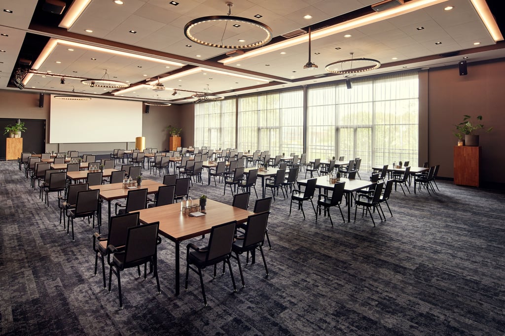 Regiozaal 1+2 cabaret 