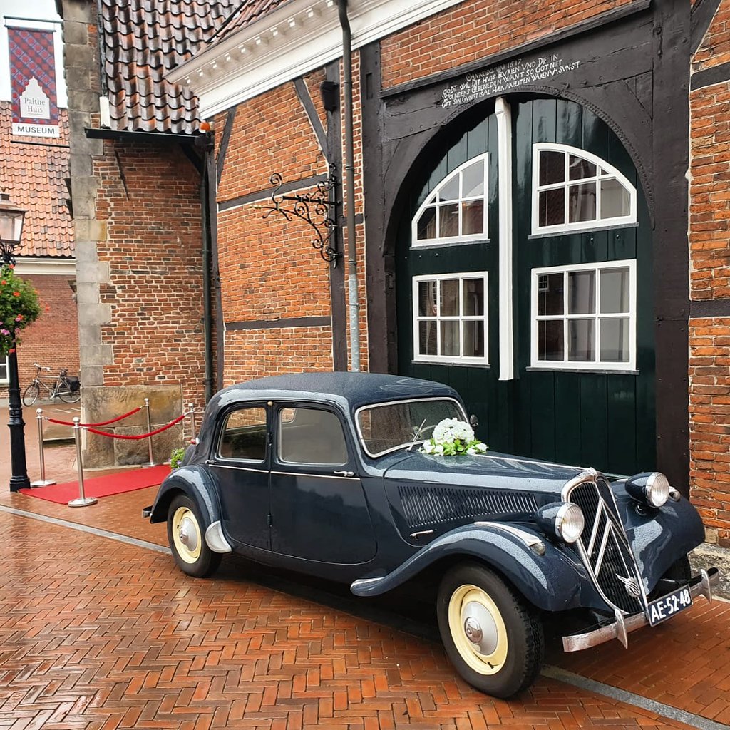 Koesthuistrouwauto.jpg