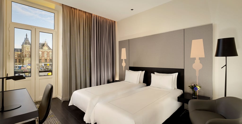 Park Plaza Victoria Amsterdam Executive twin view
