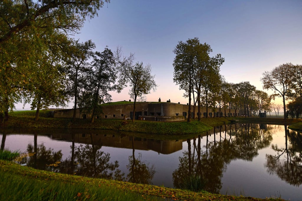 Fort Resort Beemster by night