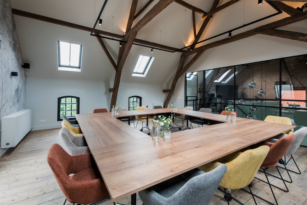 Vergaderzaal in ruimte OOGST (bovenverdieping)