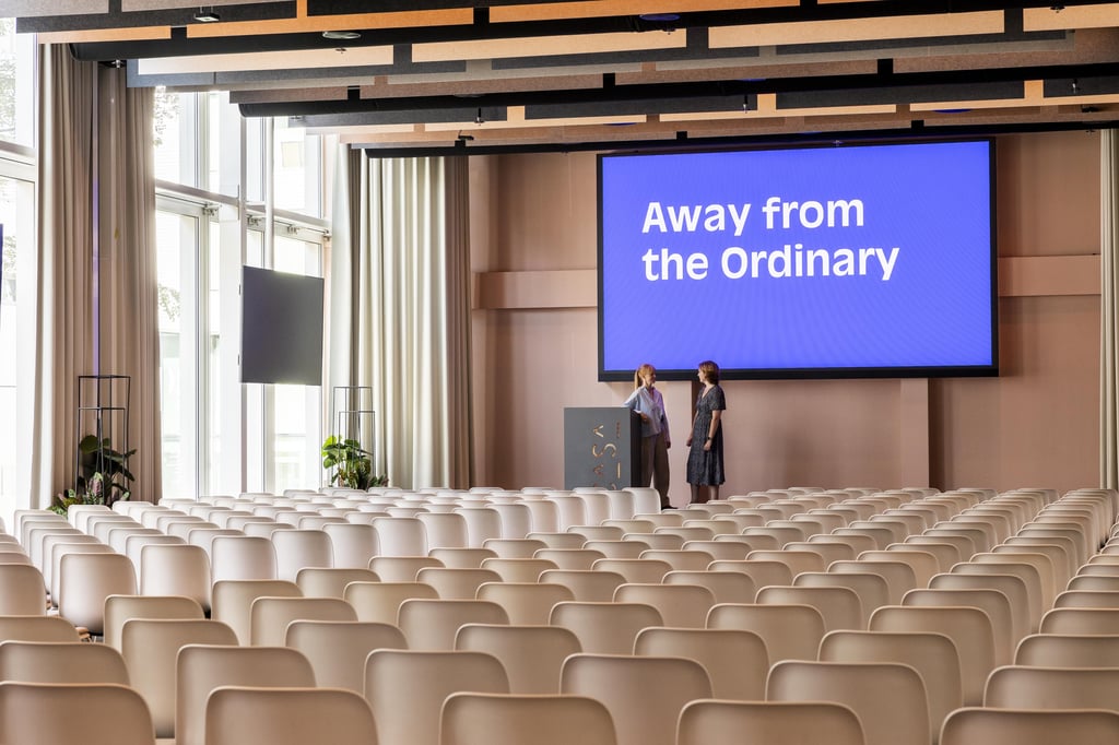 UvA 2-3-4 - combined large conference room