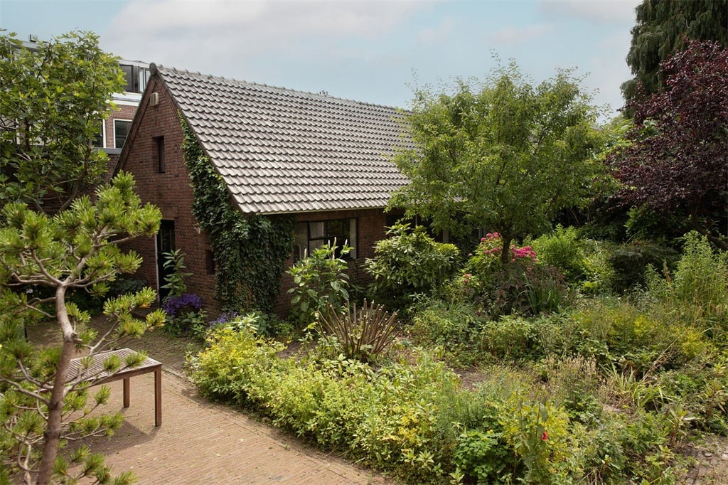 Tuinhuis in binnentuin · Leeuwenbergh in centrum Utrecht