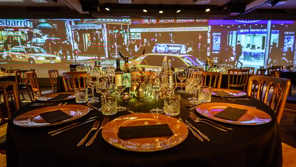 Sitdown dinner gedekte tafel