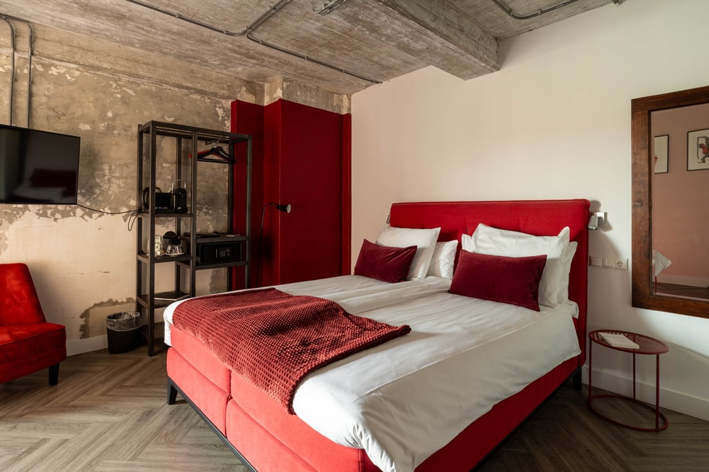 Superior hotelroom bed