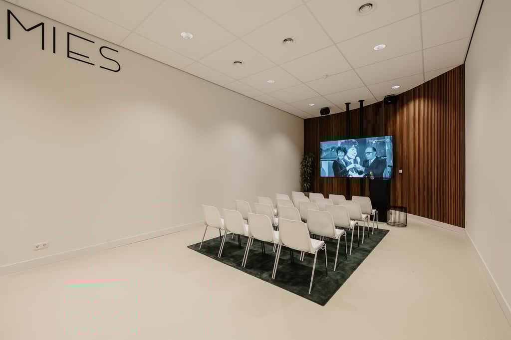Mies Bouwman