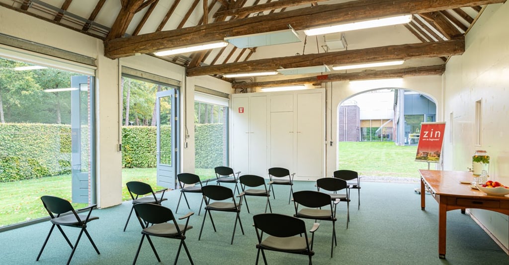 201209164619.Kloosterhotel-ZIN-Atelier-theater-zaal.resized.1280x0.jpg