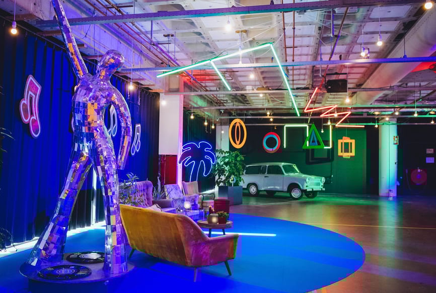 The Wiechert - B. Amsterdam - Google branding