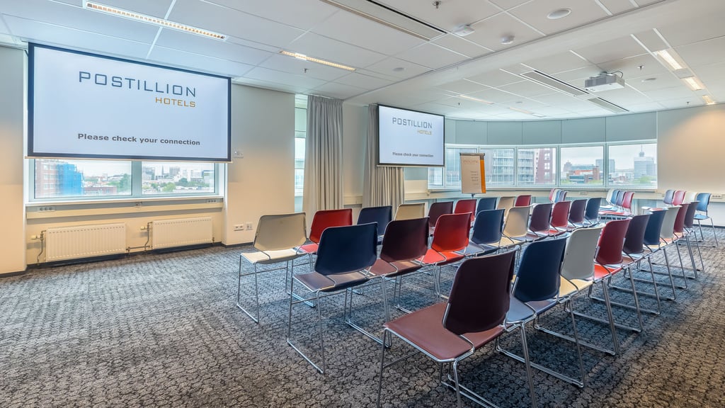 Meeting Room 7 Postillion Den Haag 5000pix (4)-medium.jpg