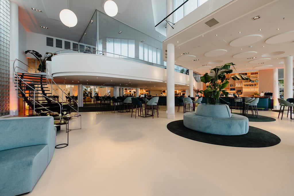 Green Lounge 25.jpg