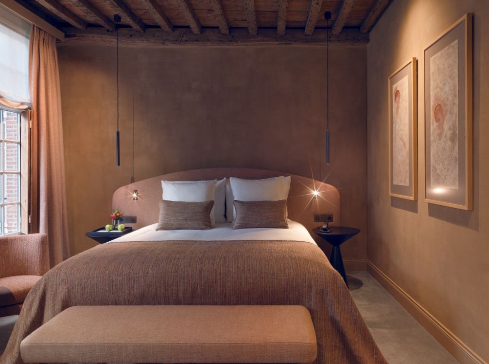 Deluxe room.JPG
