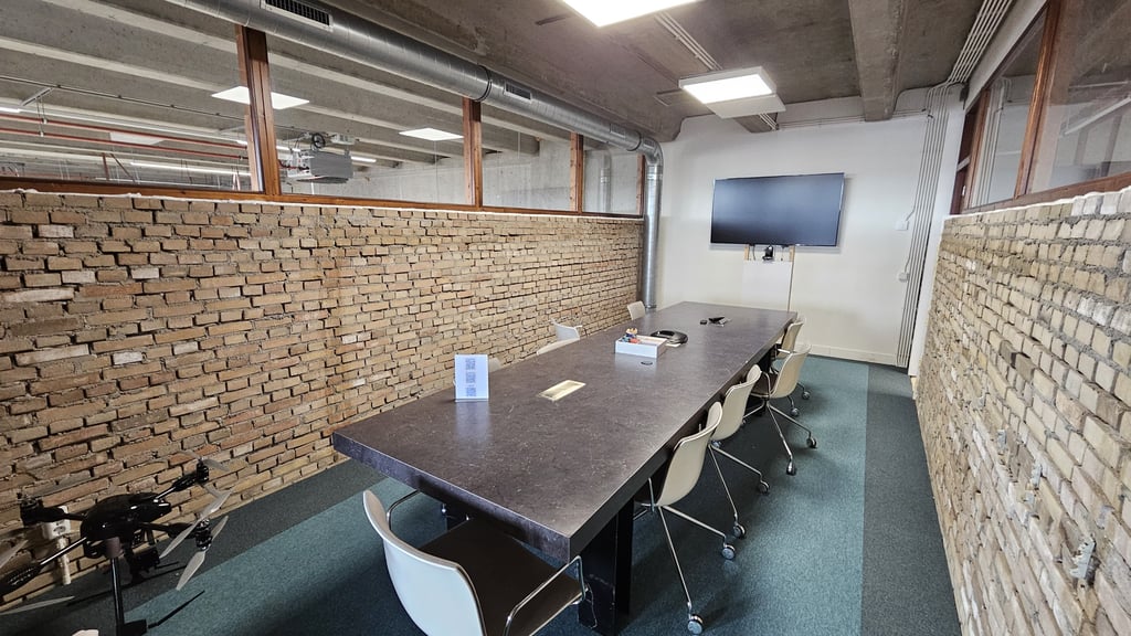 Boardroom op Unmanned Valley.jpg