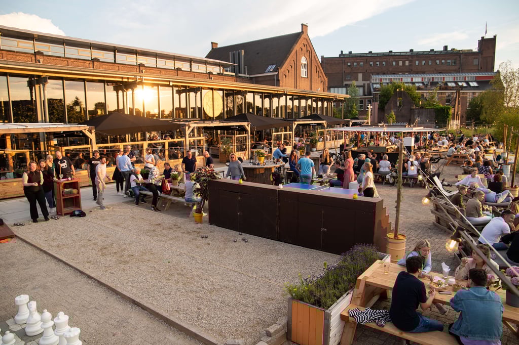 Terras aan Spaarne rivier