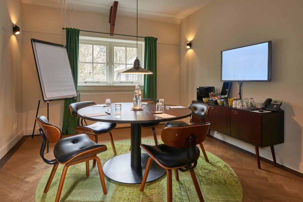 Kastanje zaal Huize Koningsbosch.jpg