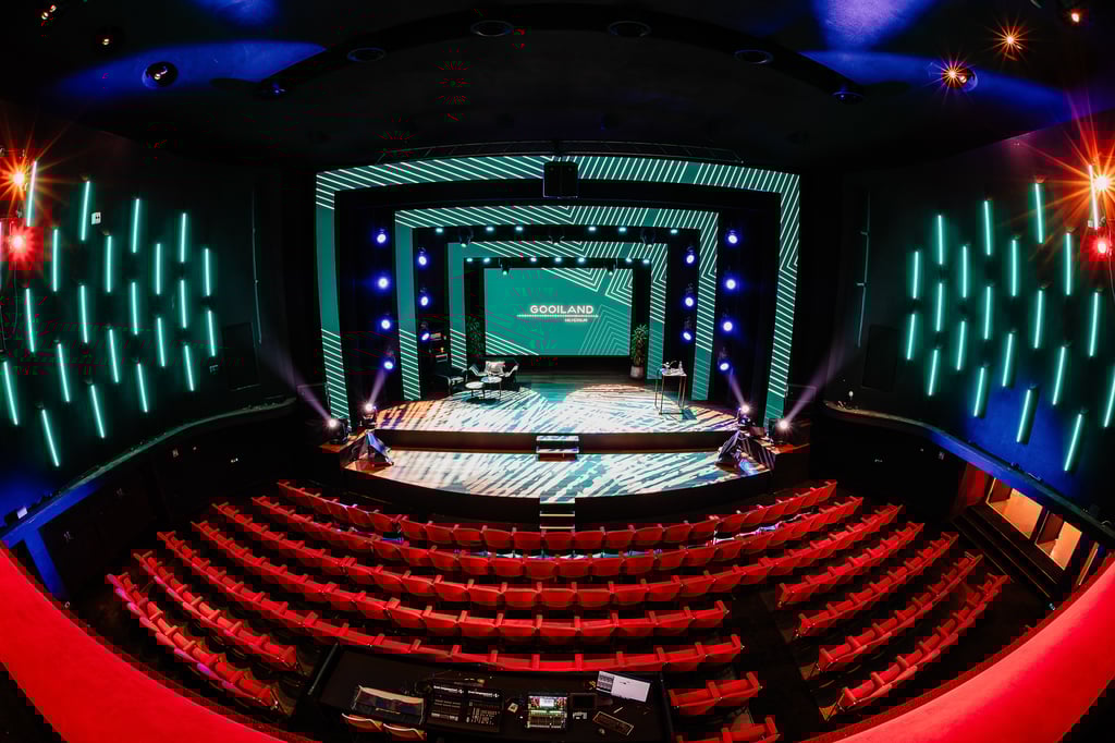 Theater (1)