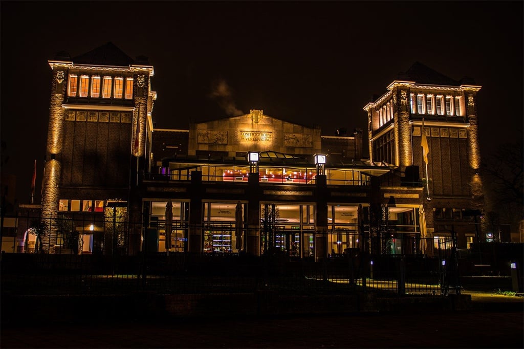 Concertgebouw bij nacht