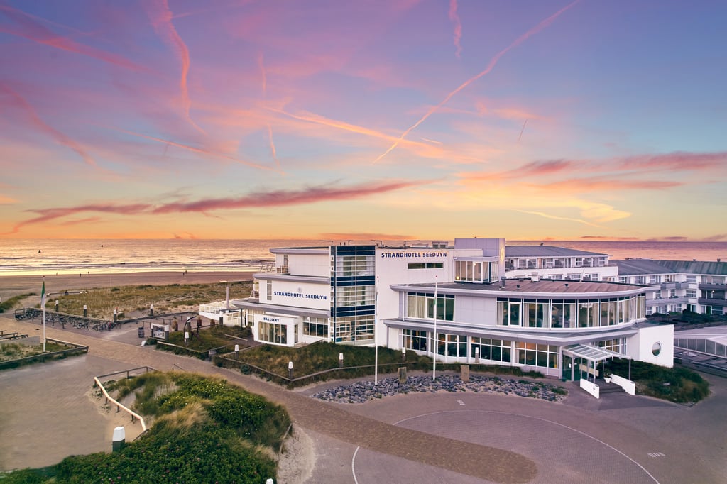 Strandhotel Seeduyn Drone Shot