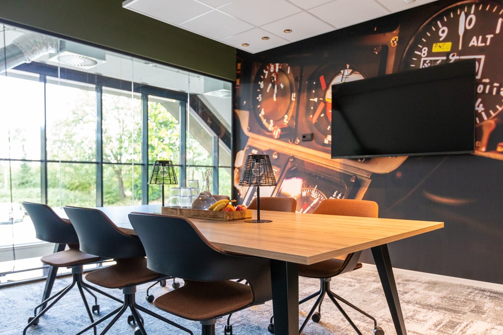 F35 Boardroom.jpg