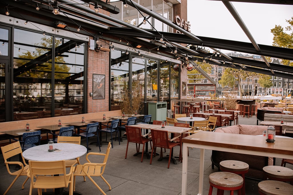 Terras Burgwal zijde