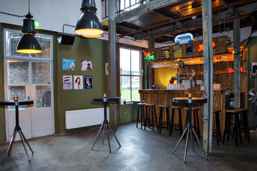 Pub bar.jpg