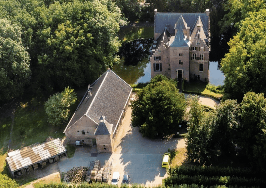 Kasteel Wijenburg drone