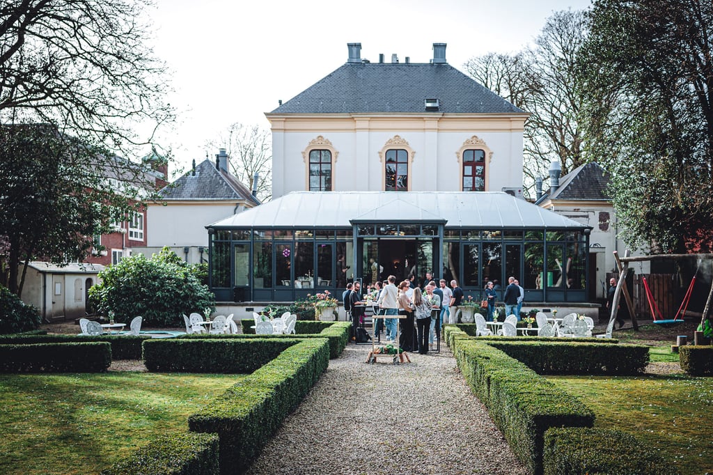 Villa185521mar25-258lr.jpg
