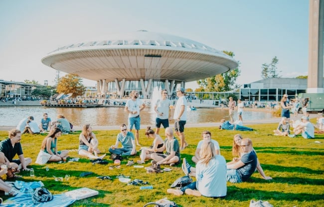 Evoluon buitenterrein evenement