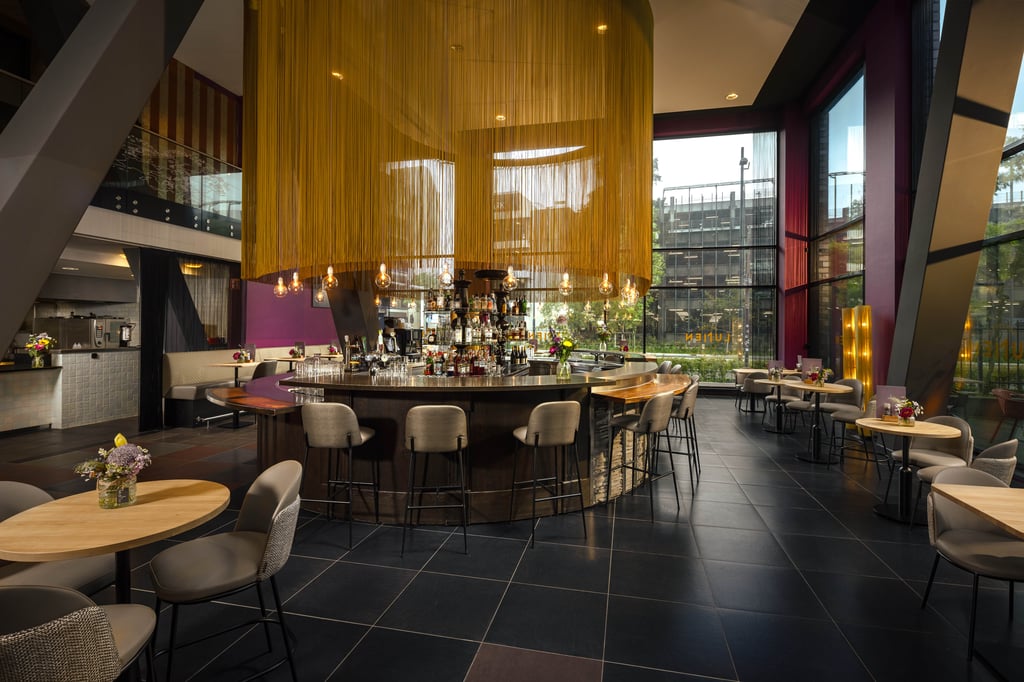 Bar & Brasserie Lumen interieur