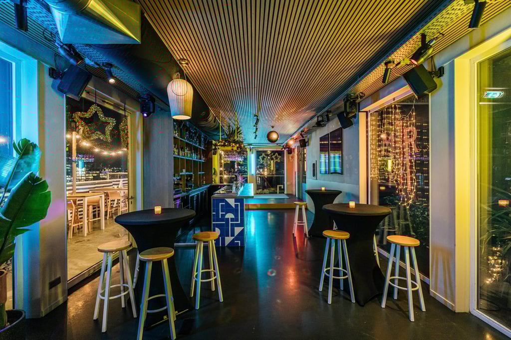 Christmas party Bar