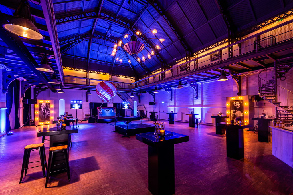 De stokerij zaal feestopstelling 