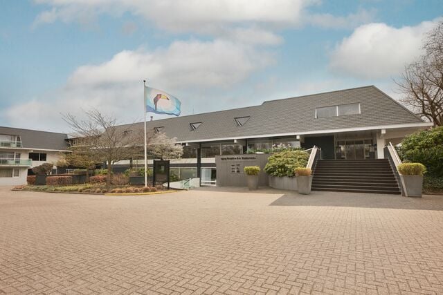 Small-Buitenaanzicht Valk Vught.jpg