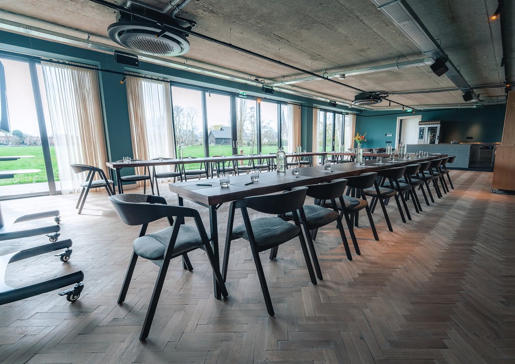 De Witte Dame Fort Meeting Room.jpg