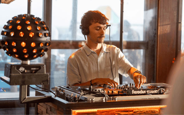 Spectaculaire feesten met live entertainment en DJ! 