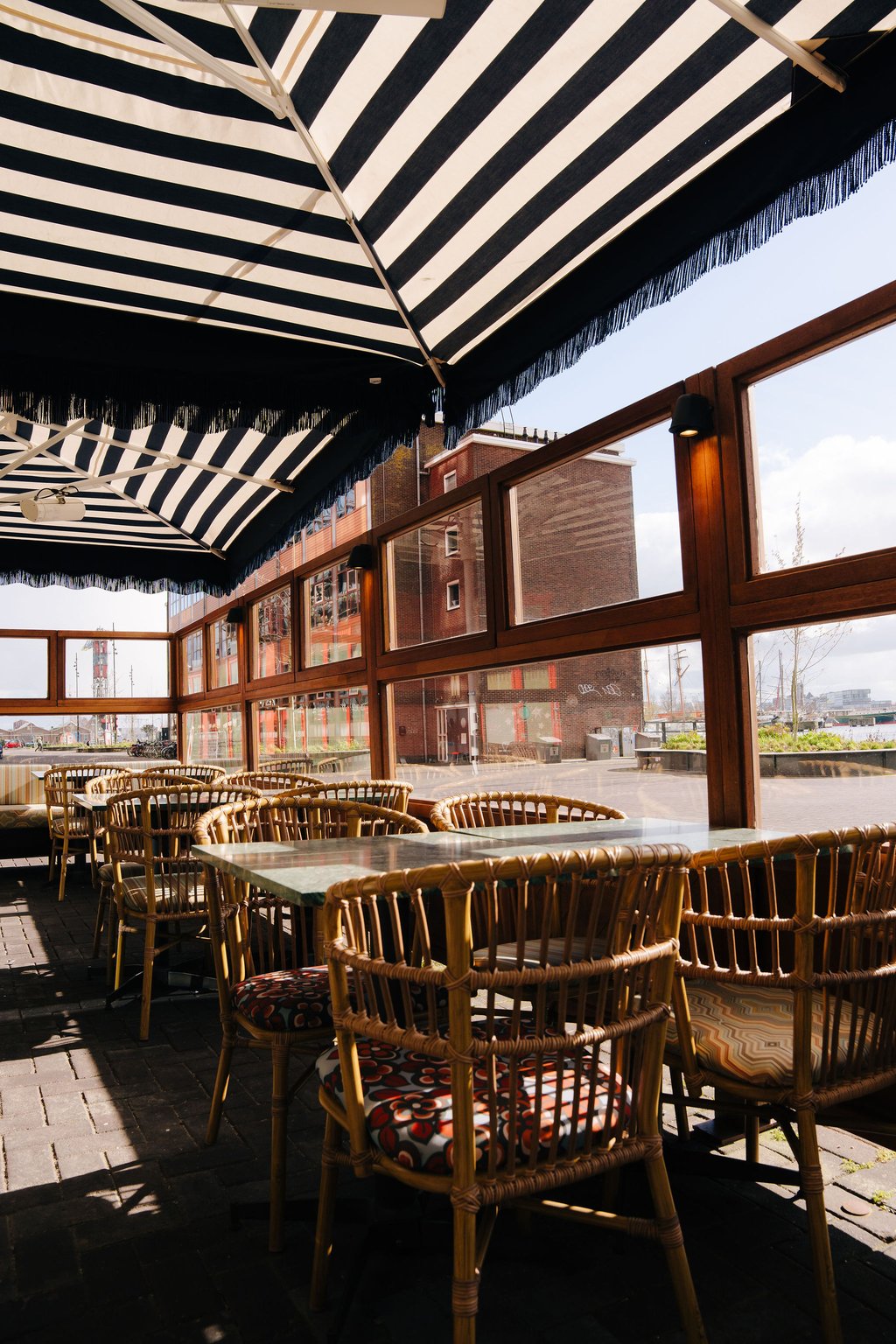 Terras met gezellige zitjes