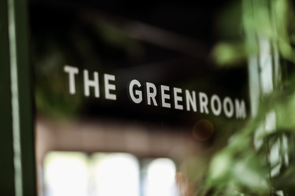 Grand Café LIVING | The Greenroom