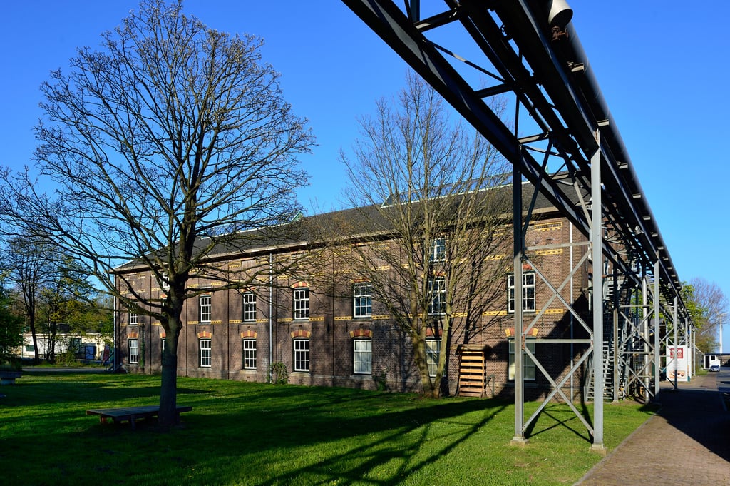 Gebouw Magazijn14 op het Hembrug 