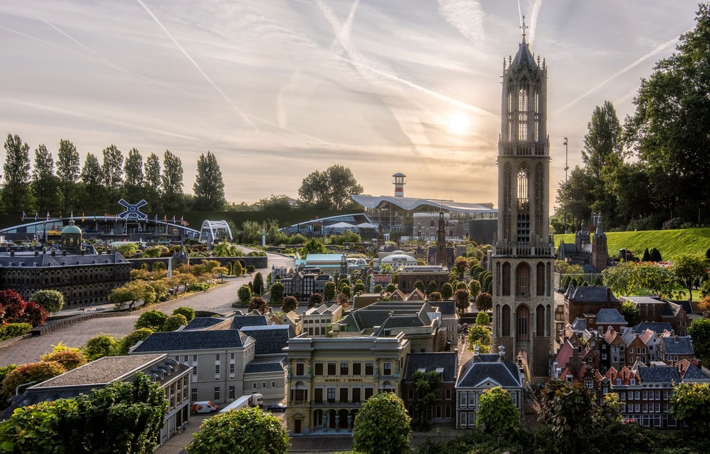 Attractiepark Madurodam vanuit het park 